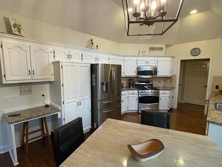 14212 Benson St — Photo 11