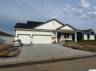 720 N 11th Cir, Springfield, NE 68059