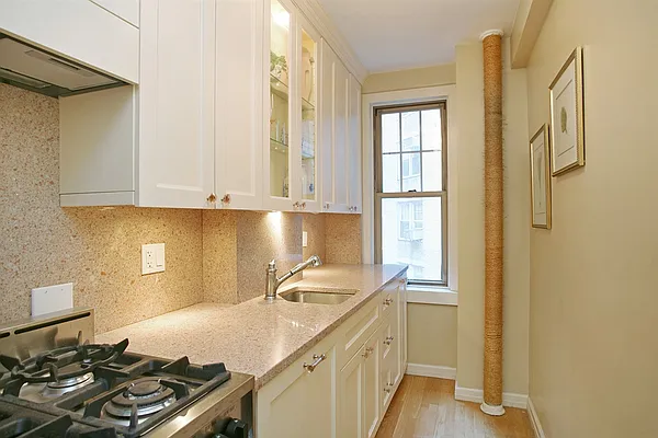 Sold by Corcoran | media 23