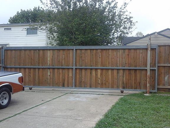 4th image of 1709 Yorkshire Dr