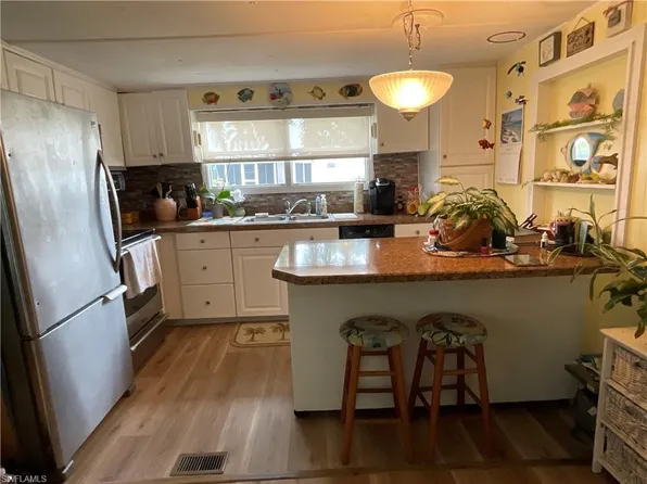 154 Oak LN #162, NAPLES, FL 34114