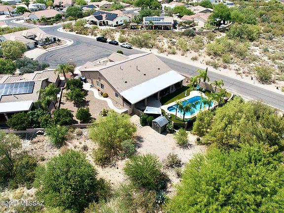 3rd image of 10820 E Calle Linda Vis