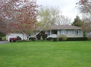 1027 Christy Rd, Hermitage, PA 16148