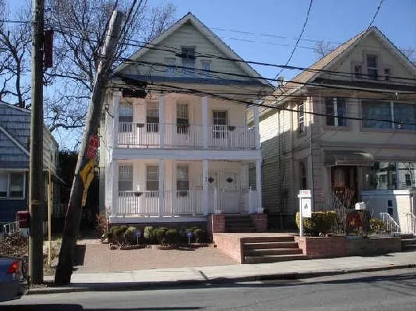 1125 Victory Blvd, Staten Island, NY 10301