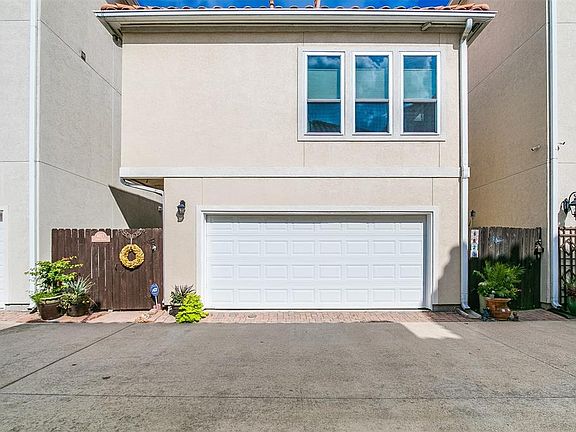 3rd image of 6127 Stoney Brook Dr