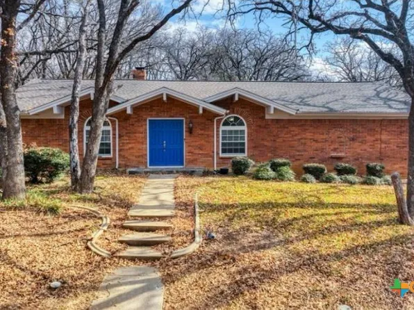 3801 Halifax Ct, Arlington, TX 76013