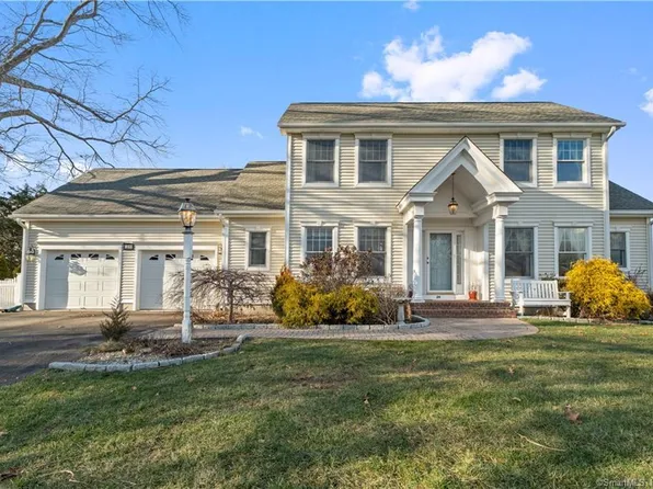 29 Cricket Court, Old Saybrook, CT 06475