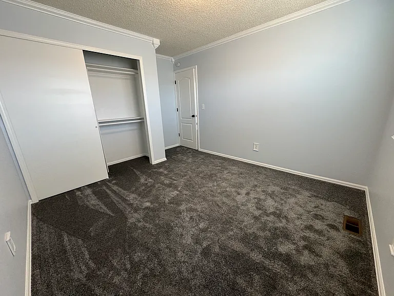 2nd bedroom with closet