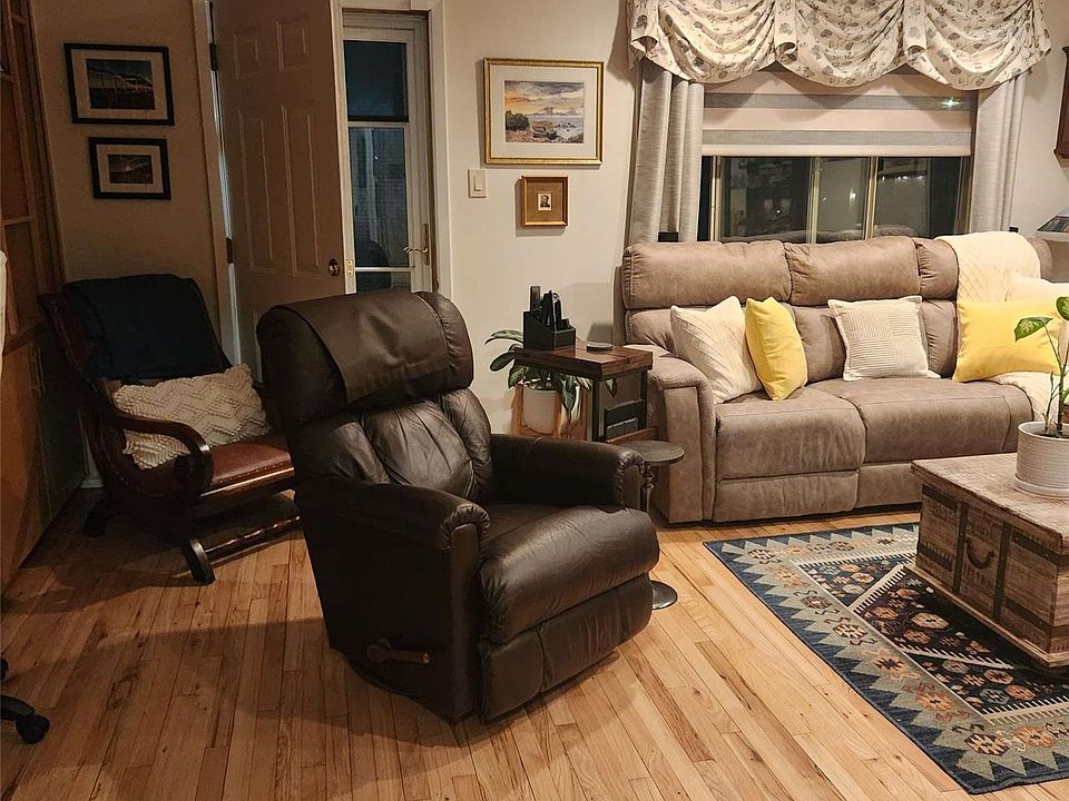 1st image of 18-45 215th St. Avenue #Th 13