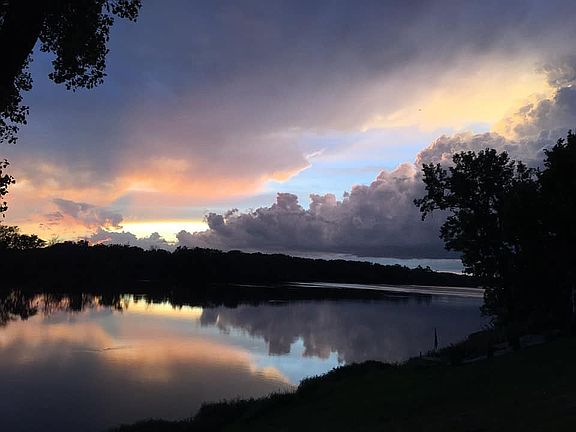 3rd image of 2015 Lakewood Dr