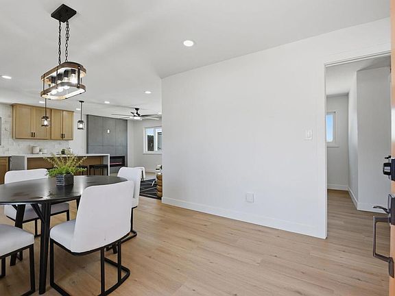 5th image of 709 Worthington St