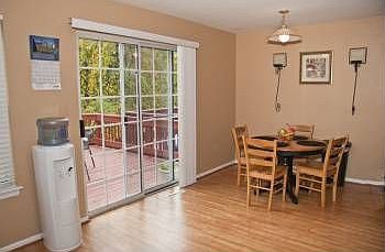 4th image of 27 Squire Ct