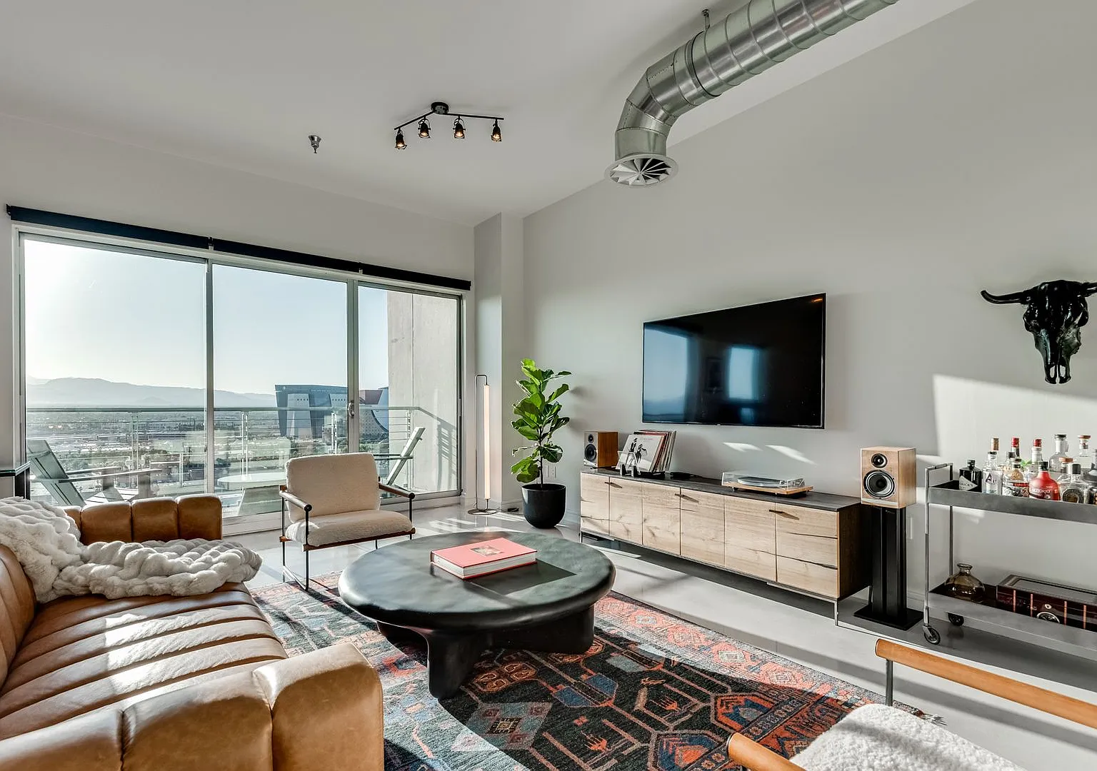 Newport Lofts 1502 — Photo 3
