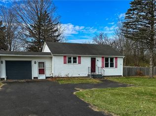 221 N Court St, Canastota, NY 13032