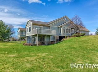 7652 Greenbrier Dr NE, Rockford, MI 49341