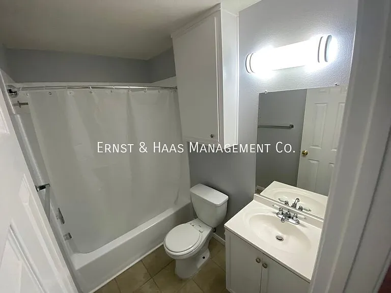 1021 Gladys Ave #4 — Photo 12