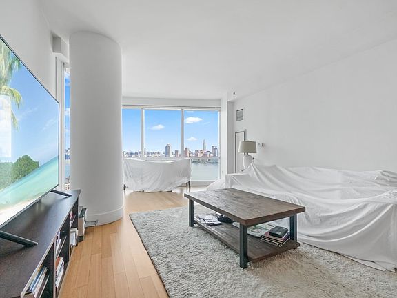 4th image of 77 Hudson St APT 2606