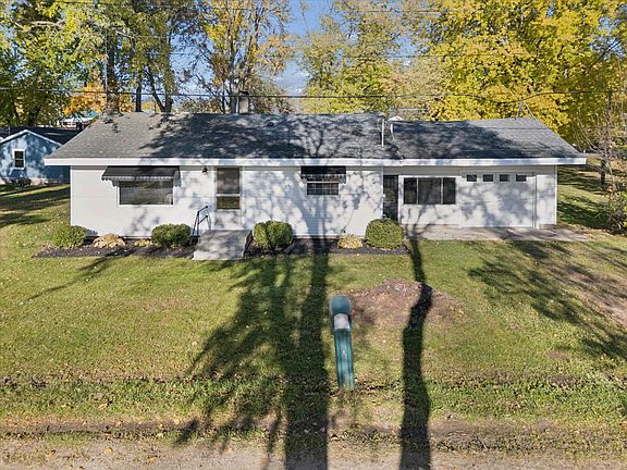 3rd image of 332 Mill St