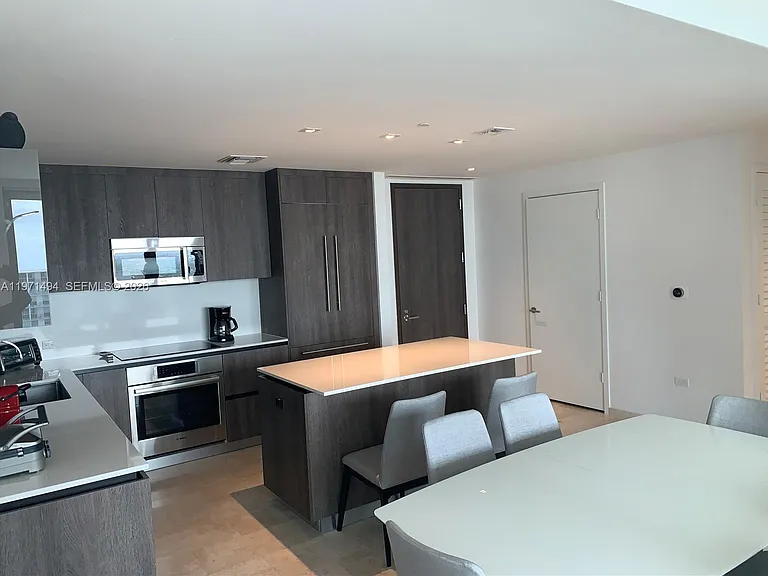 68 SE 6th St #3010 — Photo 13