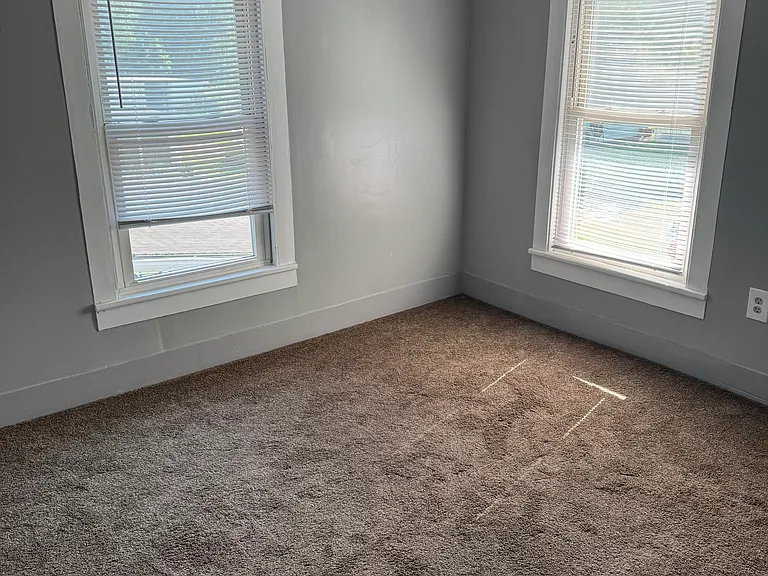 125 S Seward Ave #125 — Photo 7