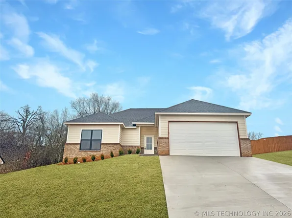 824 E Harlan Dr, Tahlequah, OK 74464