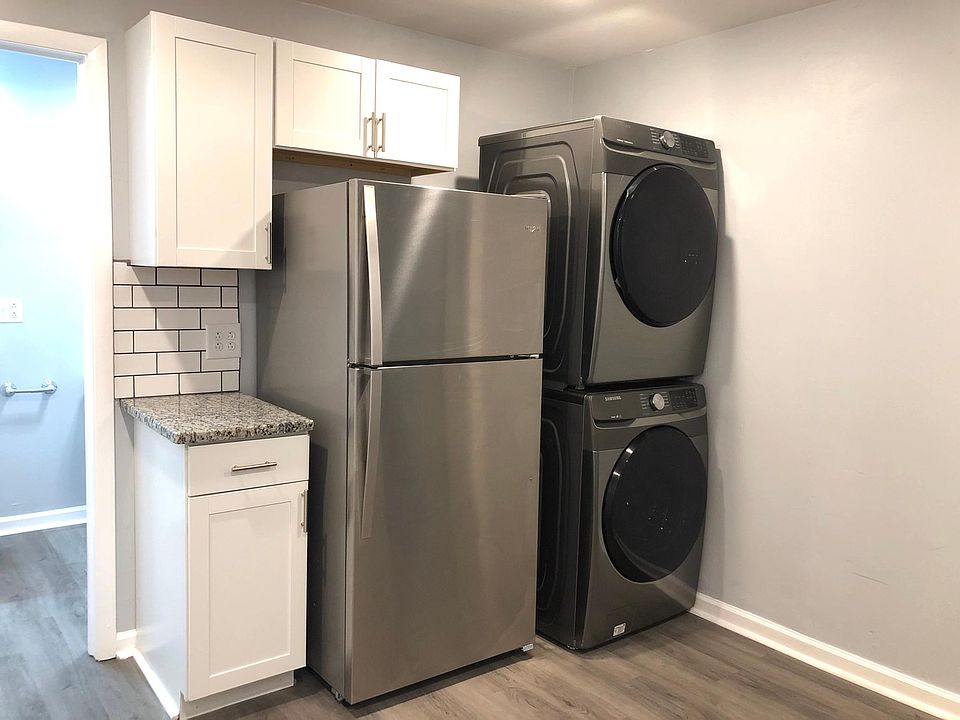1st image of 206 Howard St #1