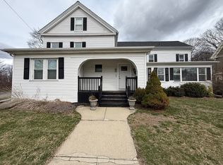 14 Pleasant St #B, Franklin, MA 02038
