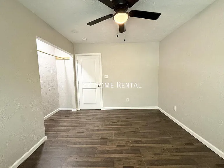 7515 Bayway Dr #3 — Photo 11
