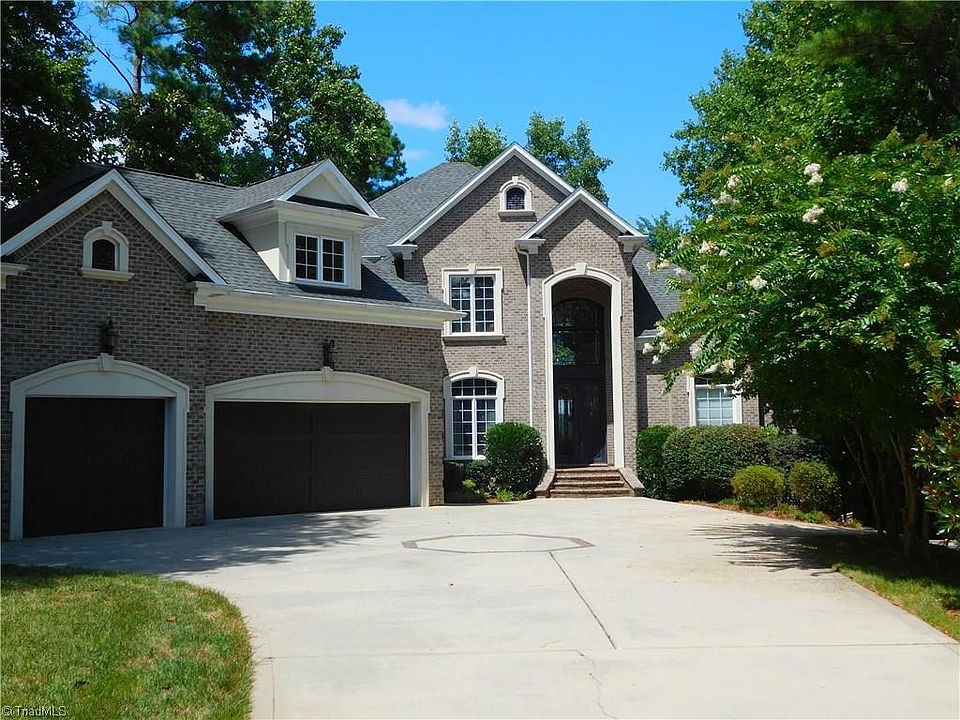 1st image of 2216 Metcalf Dr