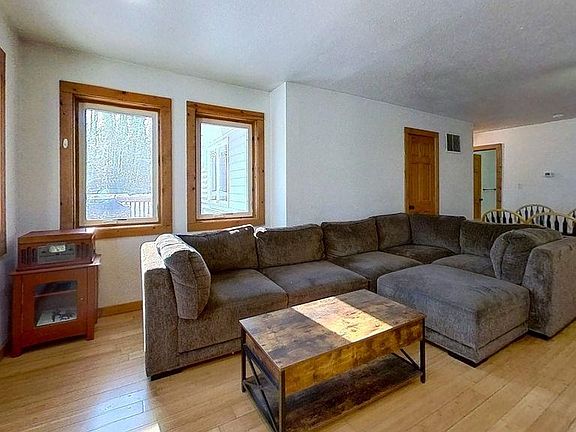 4th image of 2273 Arlene Dr