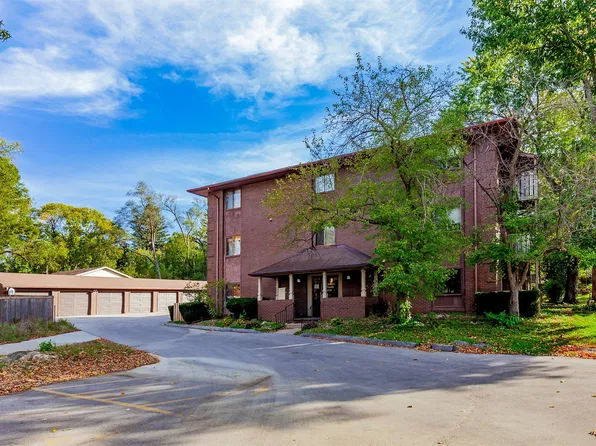 1235 66th St APT 14, Windsor Heights, IA 50324