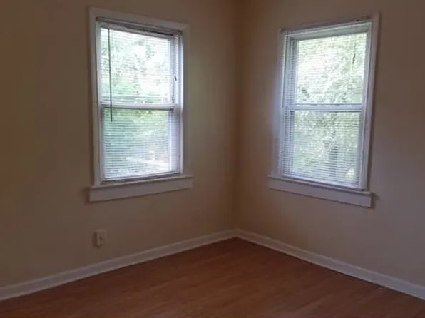 3012 30th St SE APT 4, Washington, DC 20020