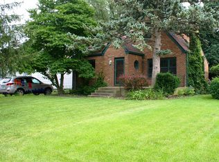 1305 E Oakland Ave, Bloomington, IL 61701