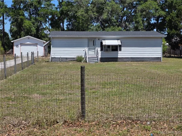 7965 W Badger Ln, Dunnellon, FL 34433