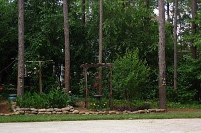 area oposite garage front right