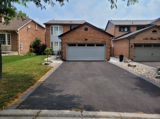 1020 Benton Cres, Pickering, ON L1X 1N3