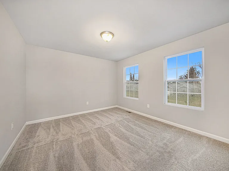 2142 Farm Valley Dr — Photo 6