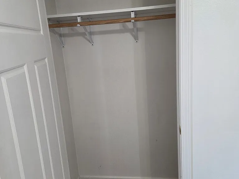 687 Camp St — Photo 17