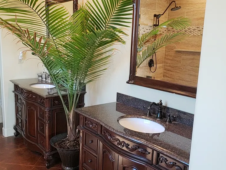 2296 Holly Dr — Photo 10