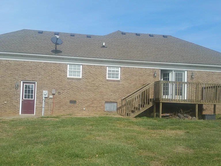 153 Deep Springs Dr — Photo 2
