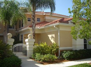 3990 Deer Crossing Ct APT 204, Naples, FL 34114
