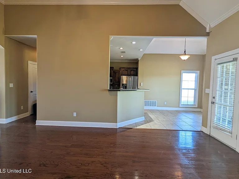 2947 Malabar Pl — Photo 5