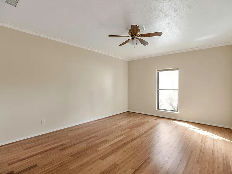1126 Crossroads Dr — Photo 7
