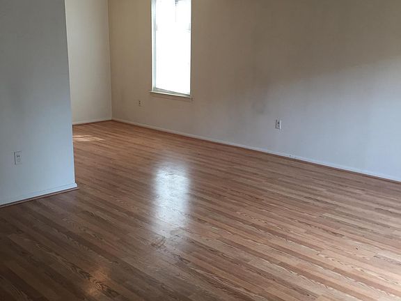 living room to dining room