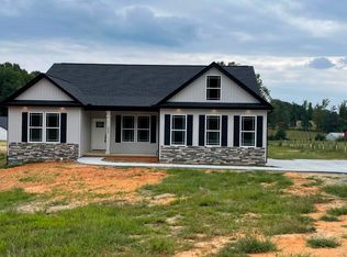 245 Bradley Dill Rd, Campobello, SC 29322