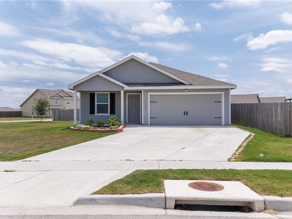 13245 Wrangler St, Robstown, TX 78380