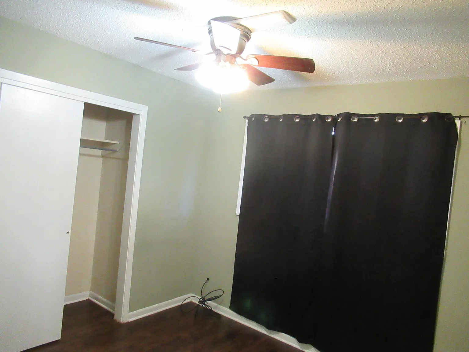 3 bed, 1.5 bath, 1325 sqft, $1,400 — Photo 4
