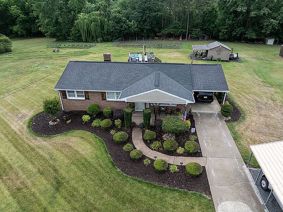 3rd image of 317 Meadowood Ln