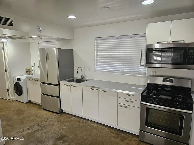 802 W Turney Ave #6A — Photo 3