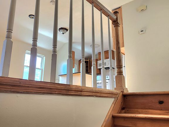 4th image of 11944 177th St Floor 2